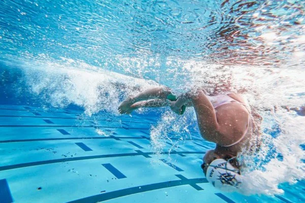 swimmer training underwater flip turn